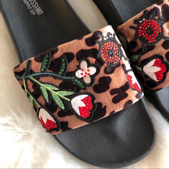Mossimo • Leopard Floral Slides - Picture 2 of 7